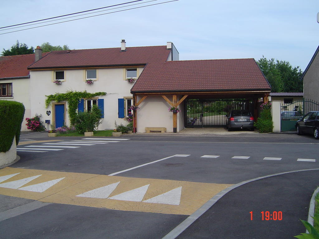 Bed and Breakfast Aux Plumes De Grigy Мец Екстер'єр фото